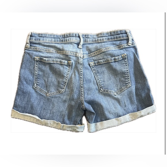 Gap Women’s Sexy Boyfriend Short - Picture 2 of 3